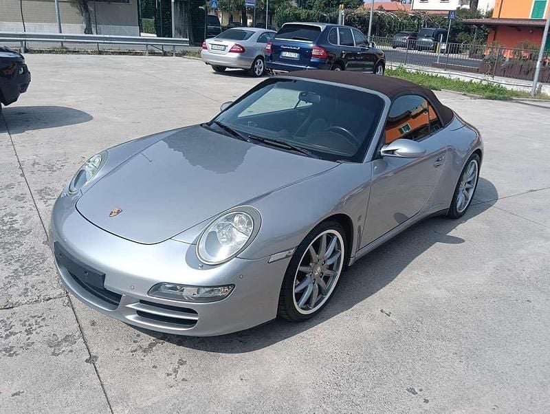 Usata Porsche 911 Carrera 4S Cabriolet 355 CV (261 kW) 2006 Argento gt met. Cabrio