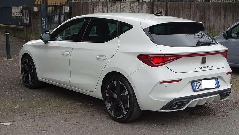 Usata Cupra Leon 150 CV (110 kW) 2023 Bianco Berlina