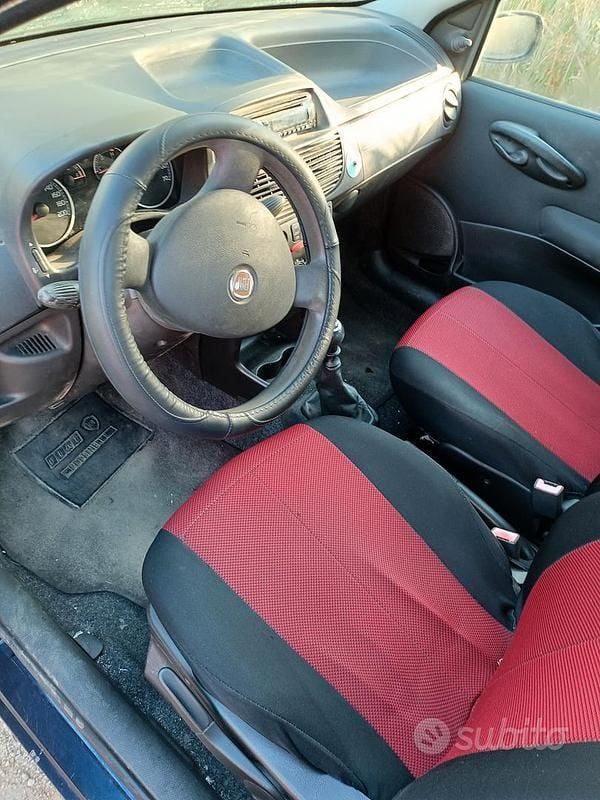 Usata Fiat Punto 2009 Blu Utilitaria
