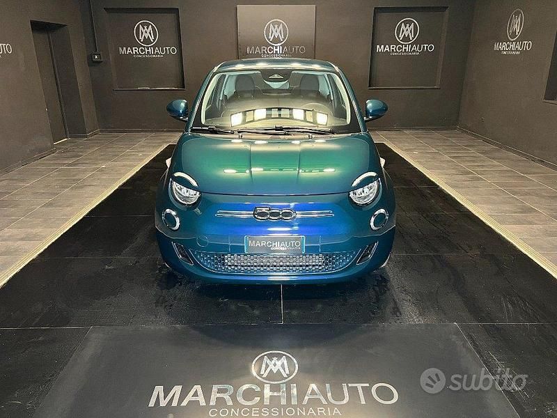 Usata Fiat 500e 69 kW (95 CV) 2024 Verde Berlina