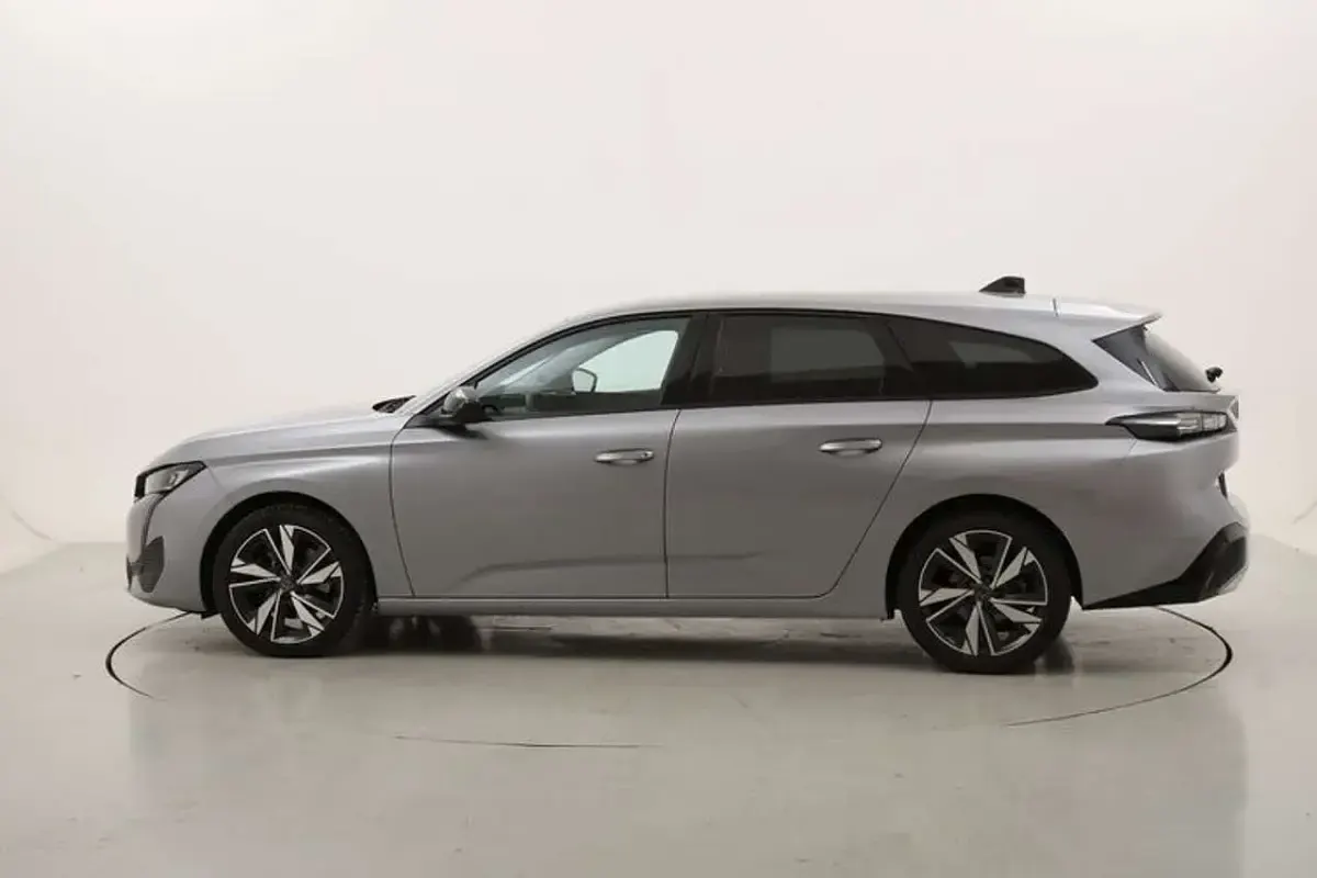 Usata Peugeot 308 SW Allure 131 CV (96 kW) 2022 Argento Station wagon