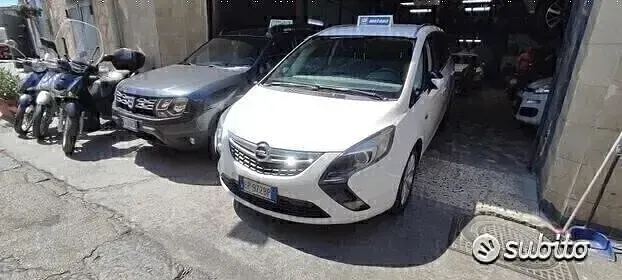 Usata Opel Zafira Tourer 120 CV (88 kW) 2012 Bianco Monovolume