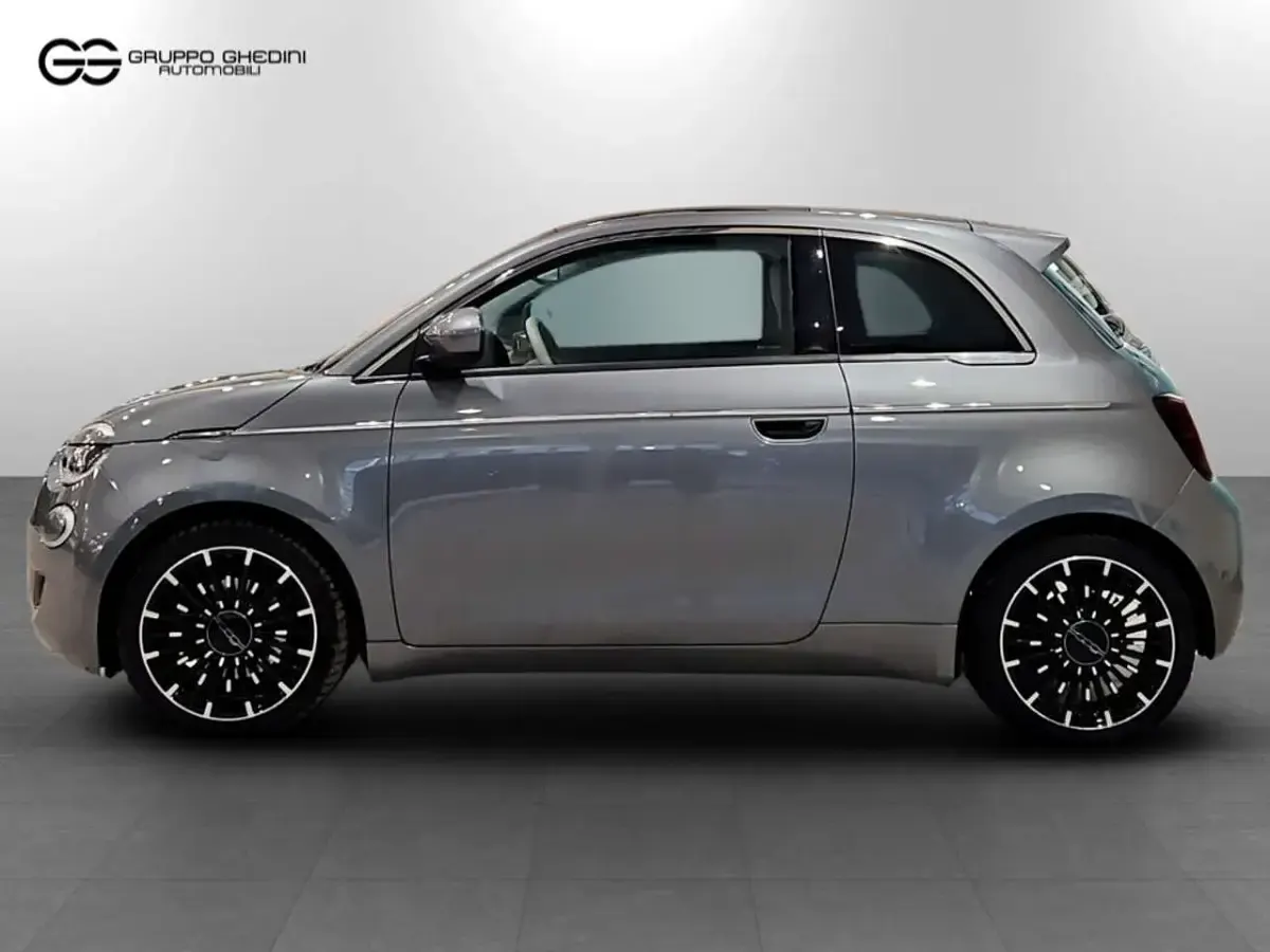Usata Fiat 500e La Prima 42 kW (58 CV) 2022 Grigio Berlina