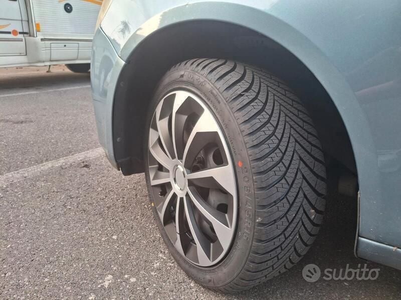 Usata Skoda Fabia Style 86 CV (63 kW) 2007 Blu Utilitaria