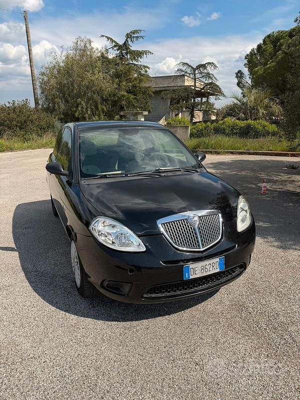 Usata Lancia Ypsilon 90 CV (66 kW) 2007 Utilitaria