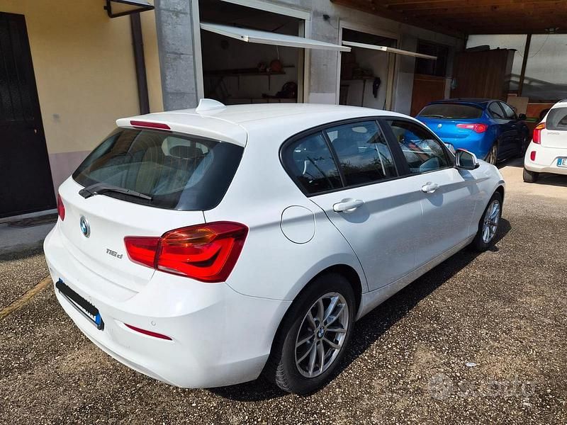 Usata BMW 116 Advantage 116 CV (85 kW) 2017 Bianco Utilitaria