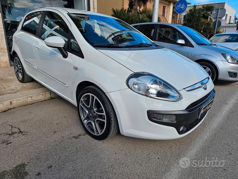 Usata Fiat Punto Evo Emotion 77 CV (56 kW) 2010 Bianco Utilitaria