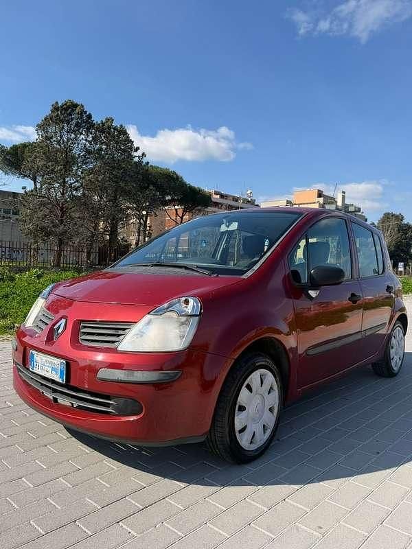 Usata Renault Modus Luxe 75 CV (55 kW) 2007 Monovolume
