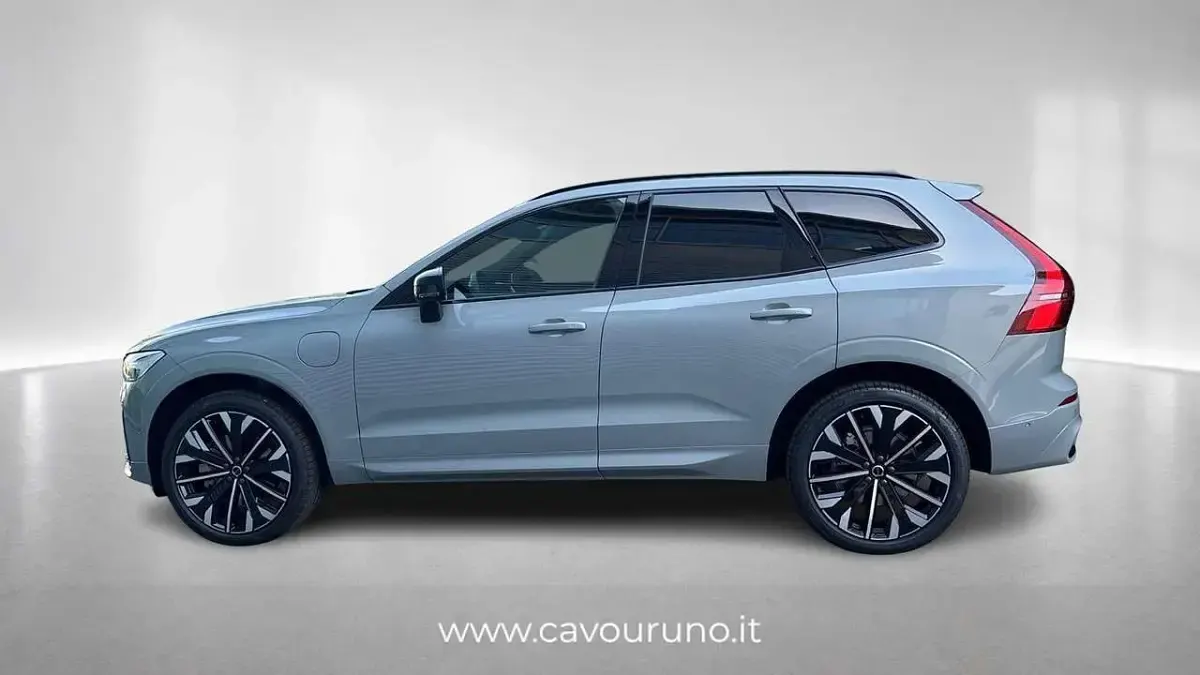 Nuova Volvo XC60 Ultra 336 CV (247 kW) 2026 Grigio SUV