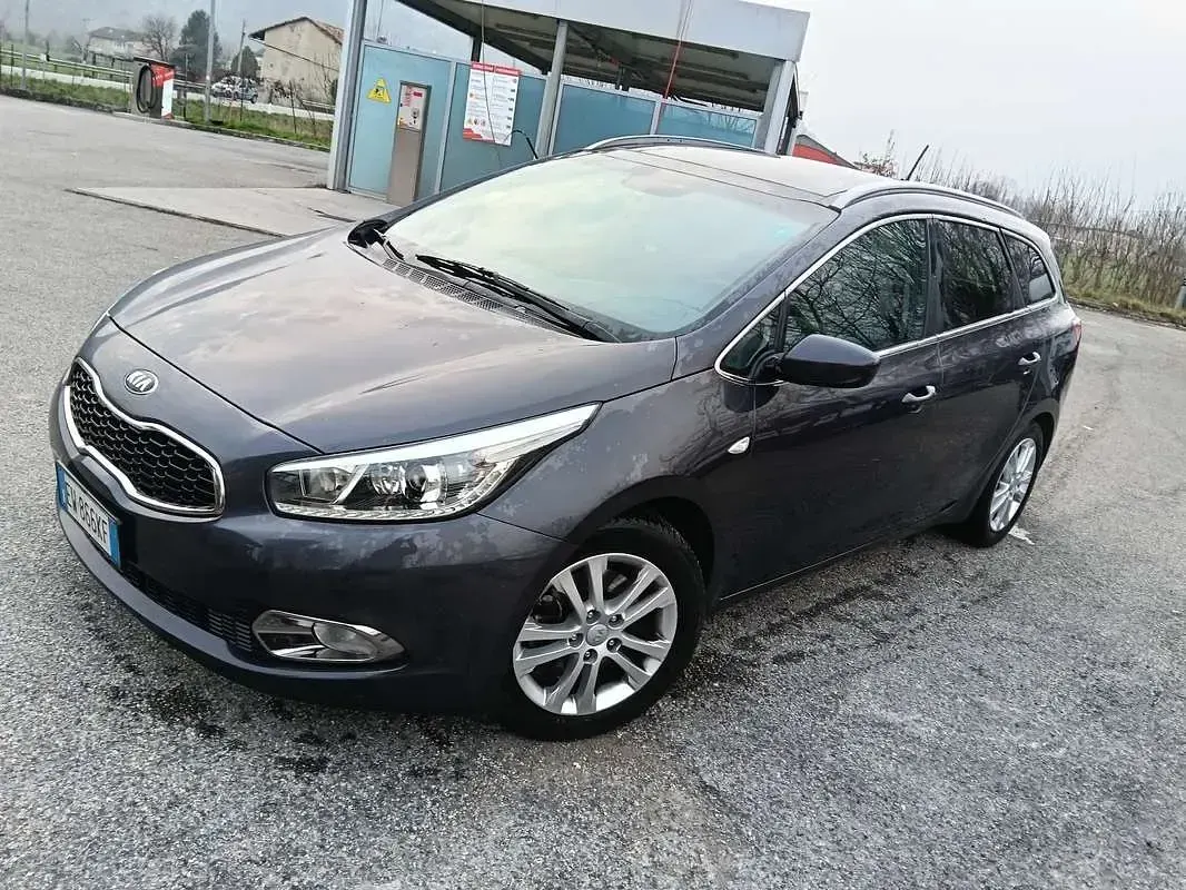 Usata Kia Ceed LX 90 CV (66 kW) 2014 Utilitaria