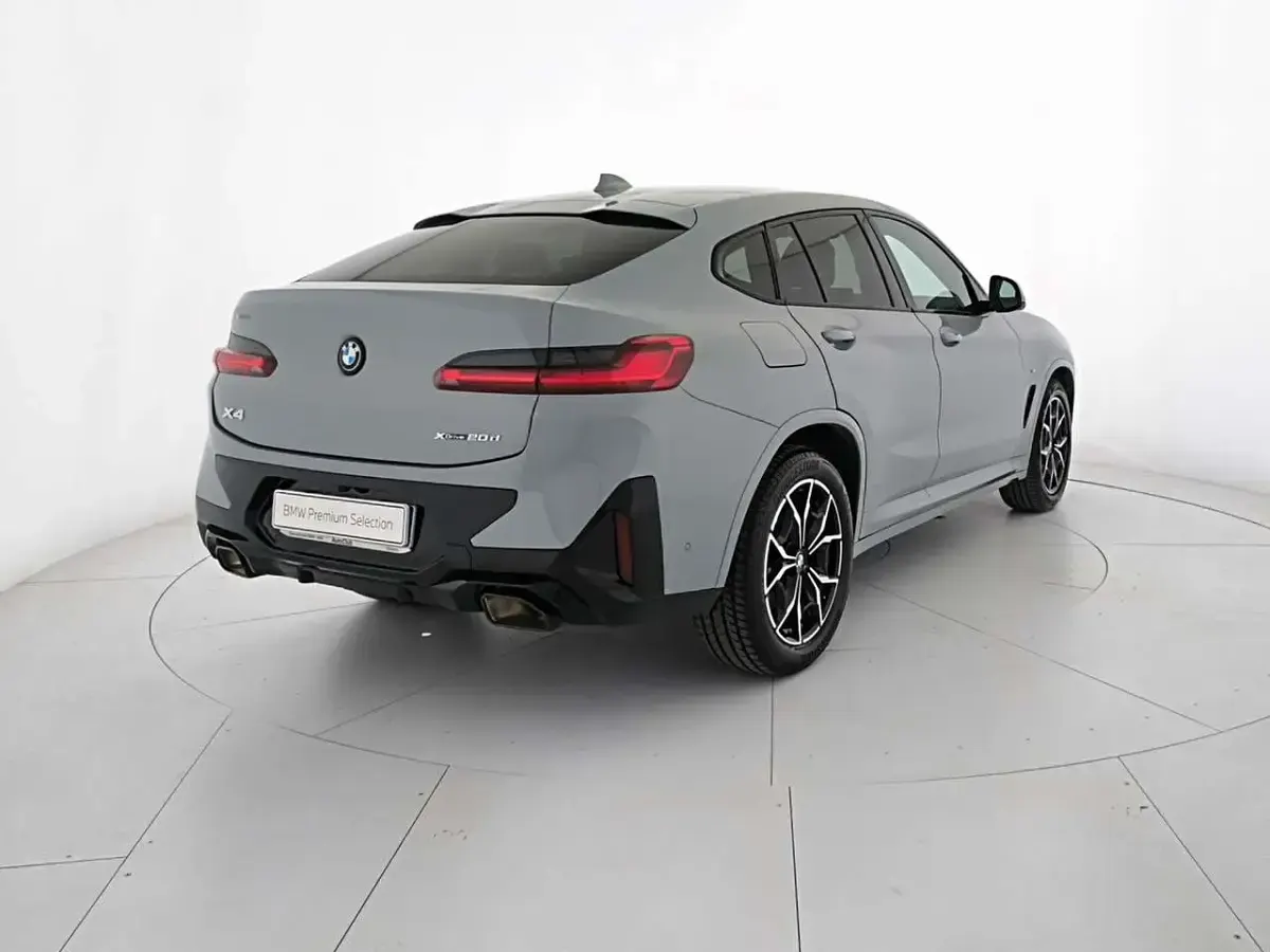 Usata BMW X4 M Sport 190 CV (139 kW) 2023 Brooklyn grey SUV