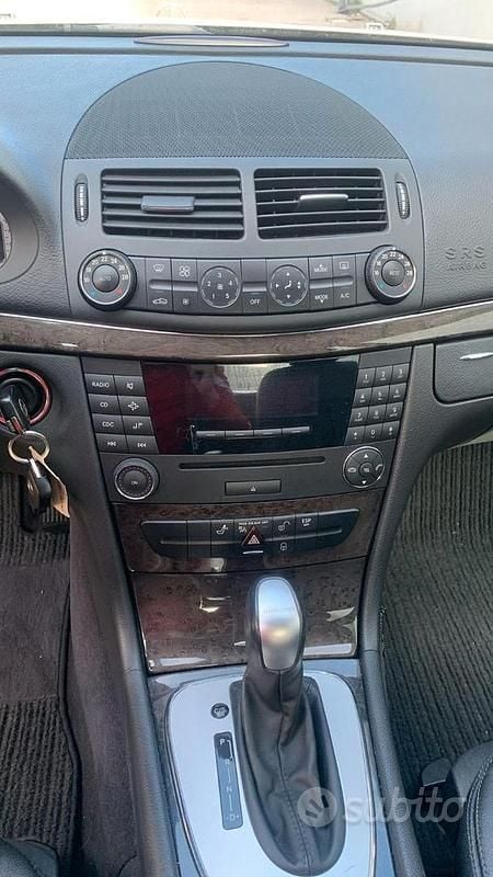 Usata Mercedes E280 2006 Grigio Berlina