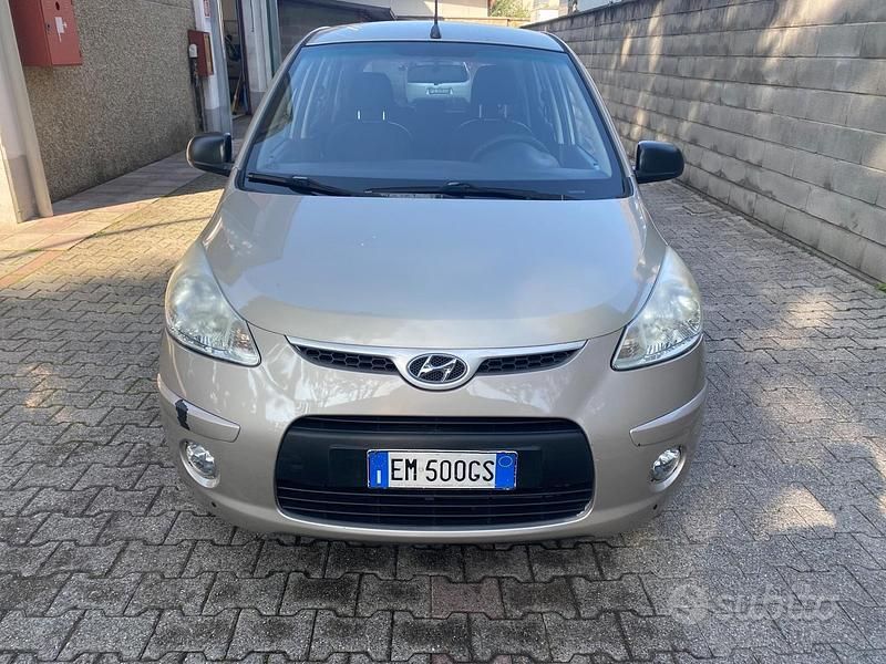 Usata Hyundai i10 Classic 69 CV (50 kW) 2012 Beige Utilitaria