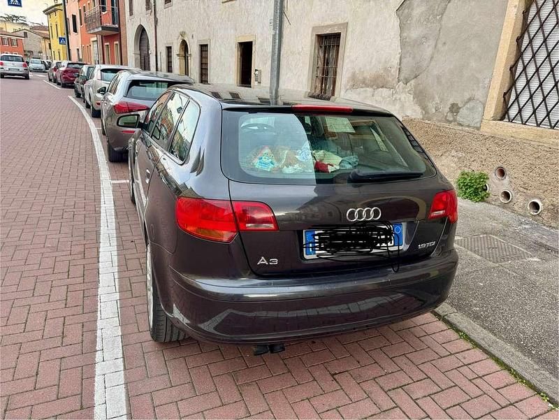 Usata Audi A3 105 CV (77 kW) 2005 Marrone Utilitaria