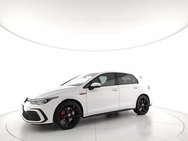 Begagnad VW Golf VIII GTI 245 HK (180 kW) 2022 Vit Sedan