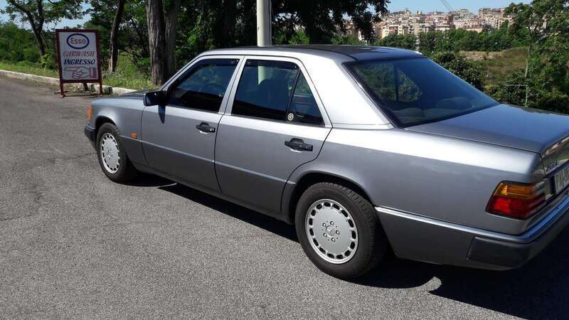 Usato 1989 Mercedes E200 2.0 Benzin 122 CV (12.500 €)