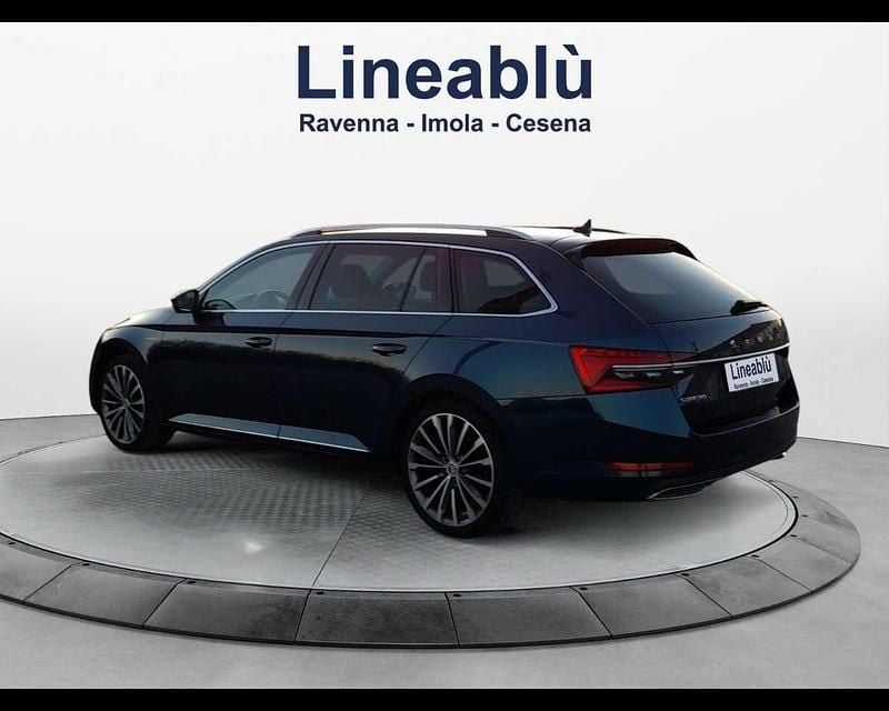 Usata Skoda Superb LAURIN & KLEMENT 200 CV (147 kW) 2023 Verde Station wagon
