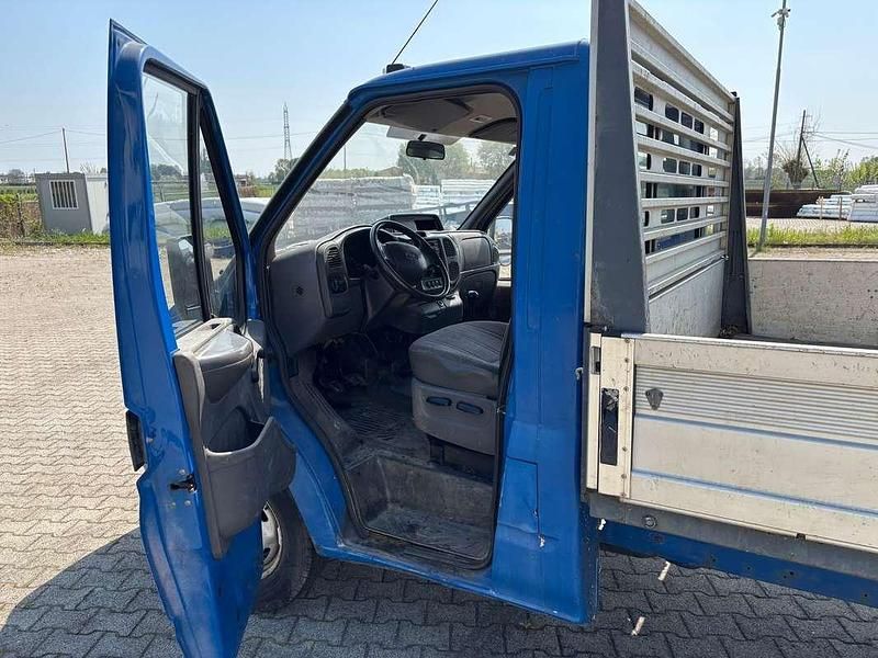 Usata Ford Transit 90 CV (66 kW) 2004 Blu/azzurro Furgone