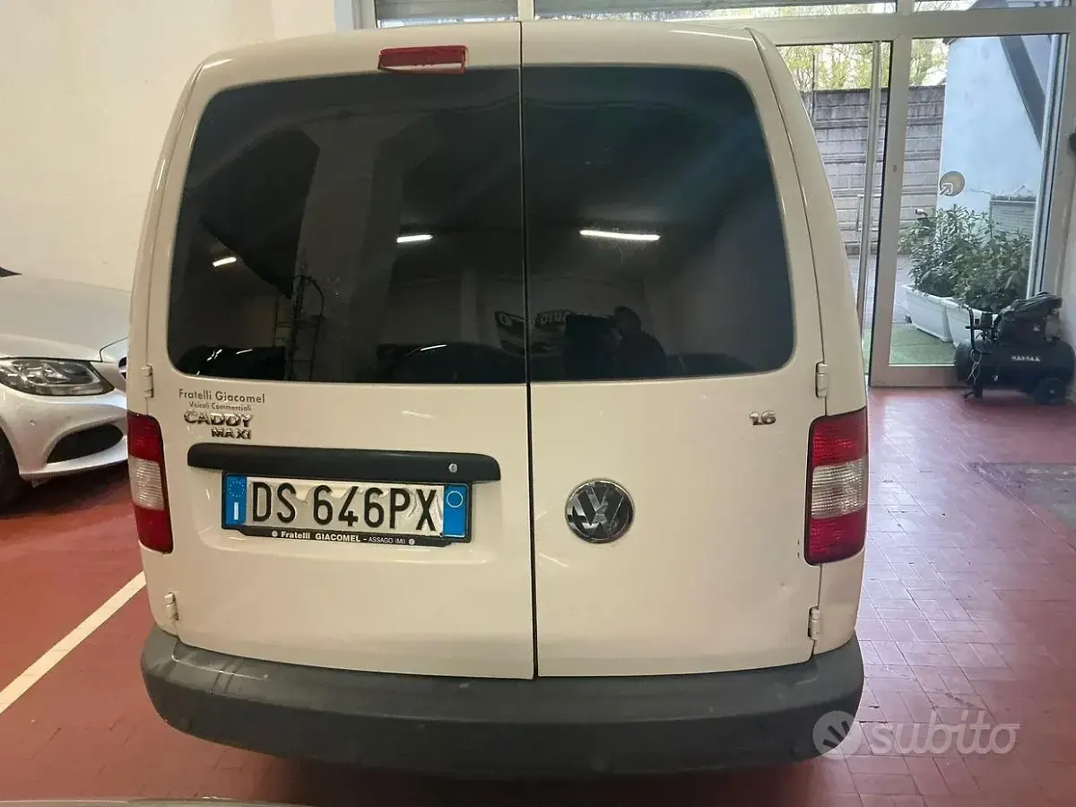 Usata VW Caddy Life 102 CV (75 kW) 2008 Bianco Monovolume