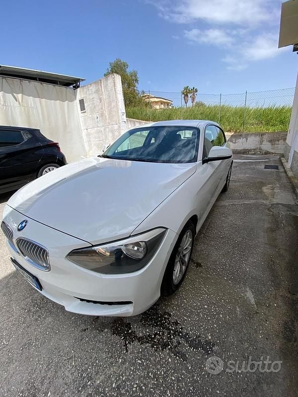 Usata BMW 116 Sport Line 115 CV (84 kW) 2013 Bianco Utilitaria