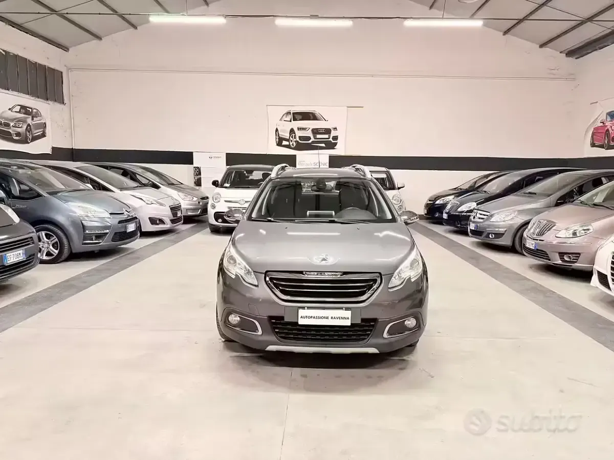 Usata Peugeot 2008 Allure 115 CV (84 kW) 2015 Grigio SUV