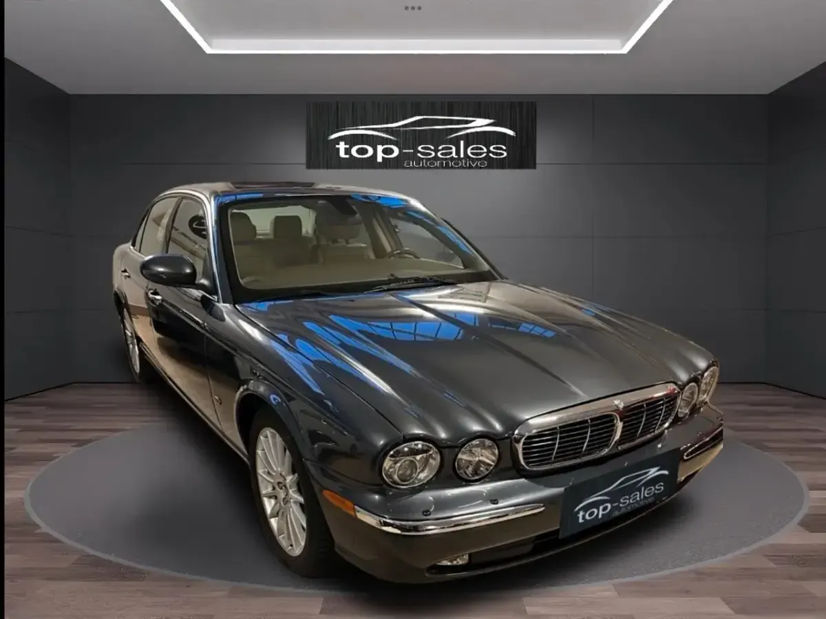 Usata Jaguar XJ Sovereign 207 CV (152 kW) 2007 Grigio Berlina