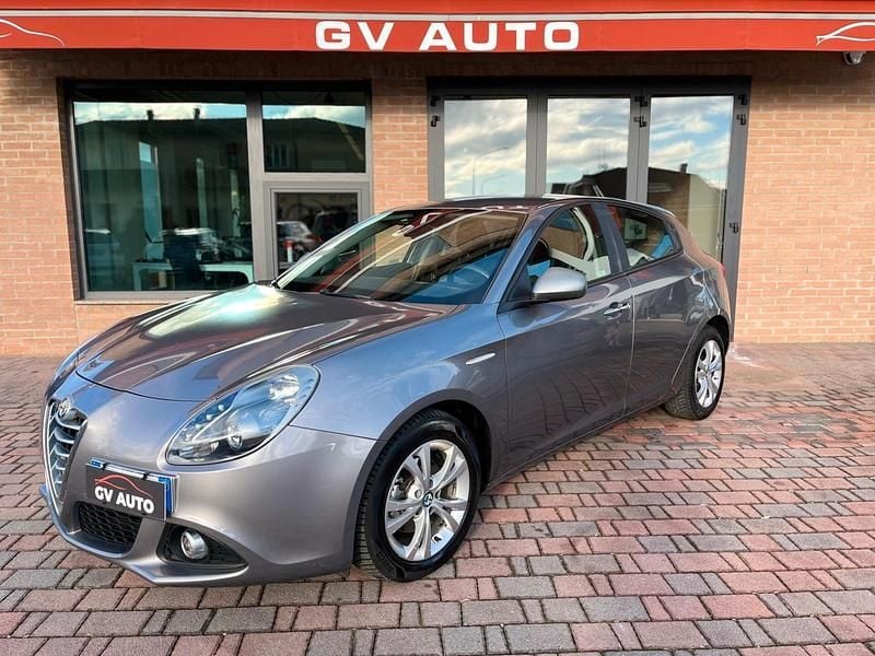 Usata Alfa Romeo Giulietta Progression 120 CV (88 kW) 2016 Grigio Utilitaria