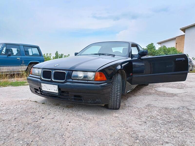 Usato 1992 BMW 318 1.8 Benzin 140 CV (5.900 €)