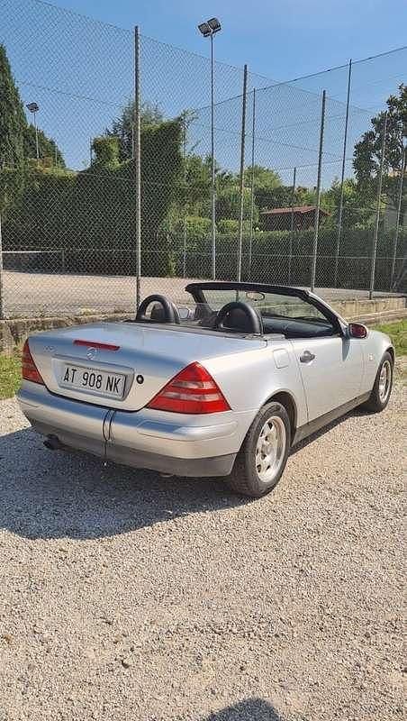 Usata Mercedes SLK200 136 CV (100 kW) 1999 Cabrio