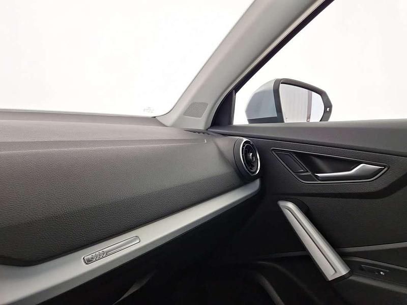 Usata Audi Q2 Business 150 CV (110 kW) 2020 Argento SUV