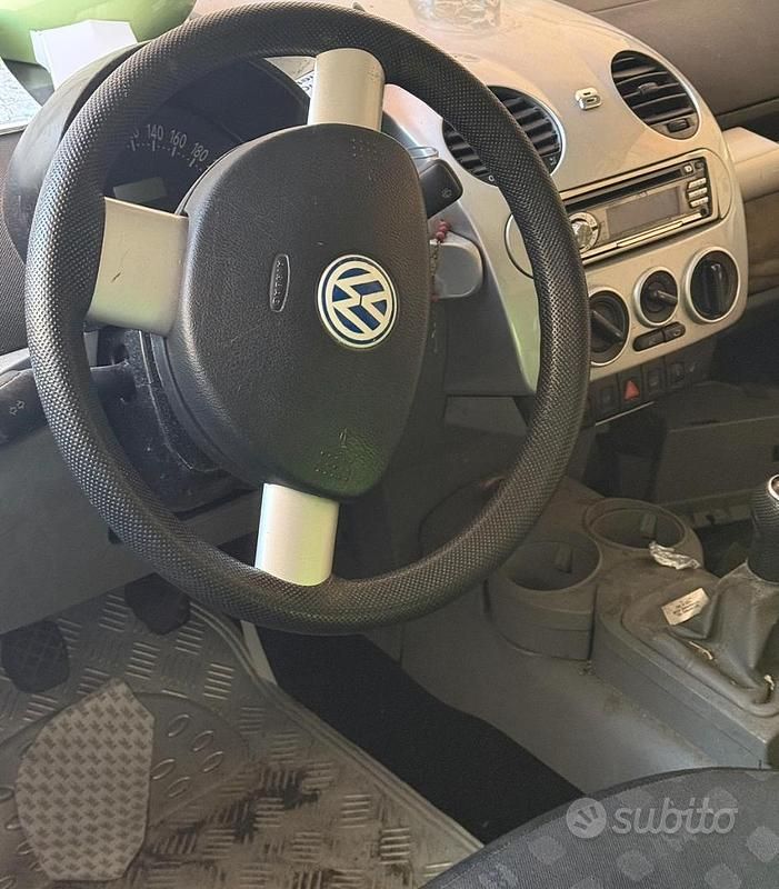 Usata VW New Beetle 2001 Utilitaria
