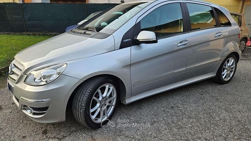 Usata Mercedes B160 95 CV (69 kW) 2009 Other Monovolume