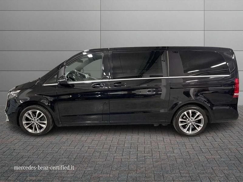 Usata Mercedes V250 Premium 190 CV (139 kW) 2024 Nero metallizzato Monovolume