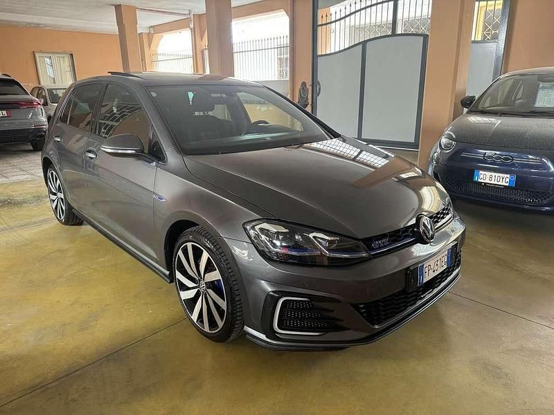 Usata VW Golf VII GTE 150 CV (110 kW) 2018 Berlina