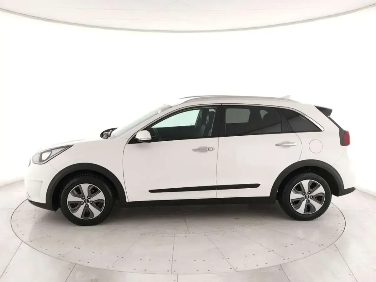 Usata Kia Niro Style 105 CV (77 kW) 2017 Bianco SUV