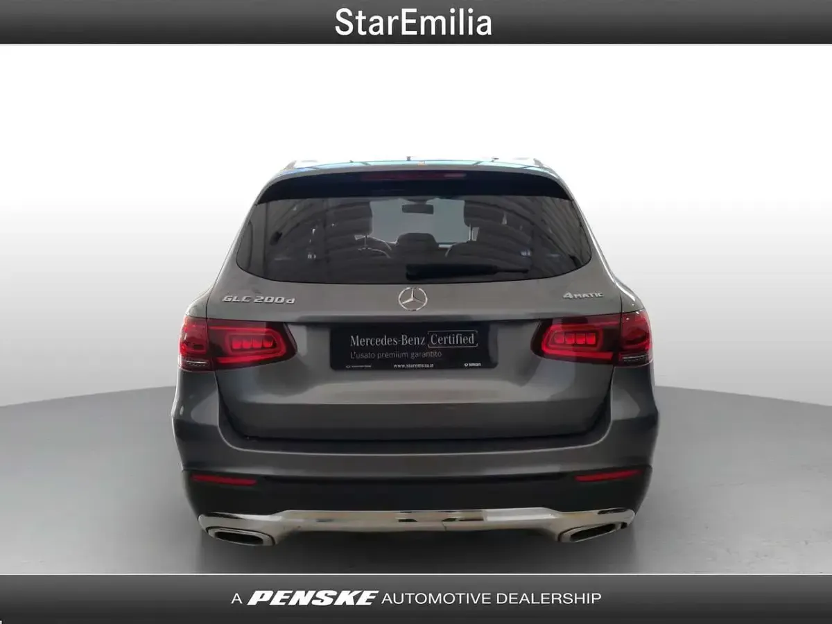 Usata Mercedes GLC200 163 CV (119 kW) 2019 Grigio SUV