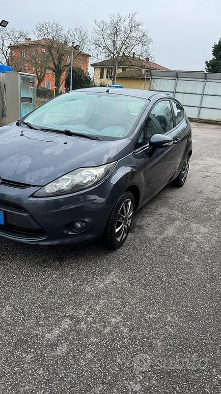 Usata Ford Fiesta 97 CV (71 kW) 2010 Utilitaria