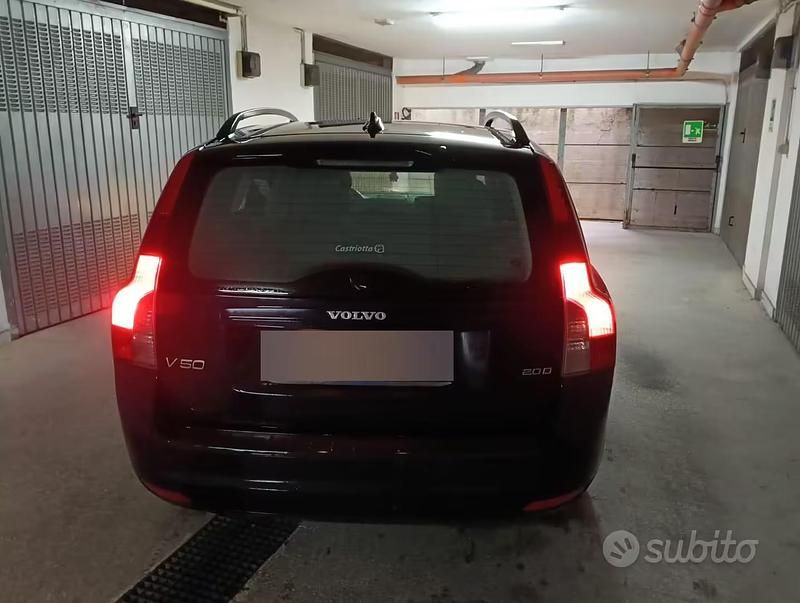 Usata Volvo V50 Kinetic 136 CV (100 kW) 2008 Nero Station wagon