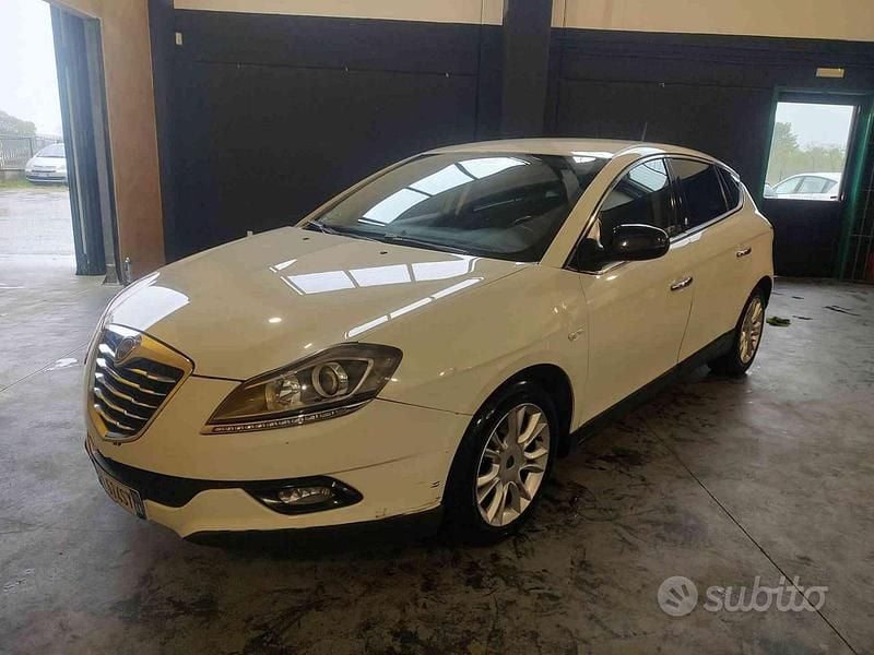Bianco Usata 2013 Lancia Delta Gold Due volumi | 3950 € (Ottimo prezzo) - Immagine 1/4
