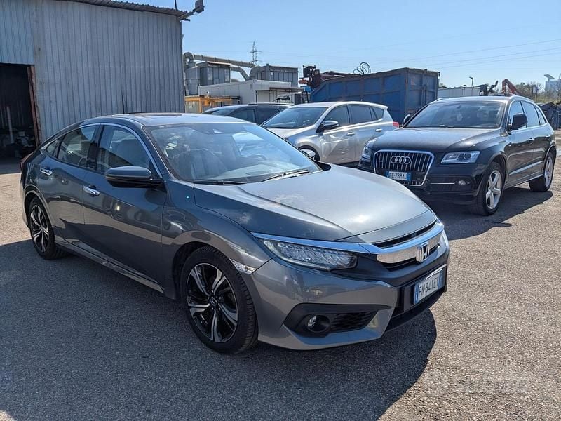 Usata Honda Civic 182 CV (133 kW) 2018 Grigio Berlina