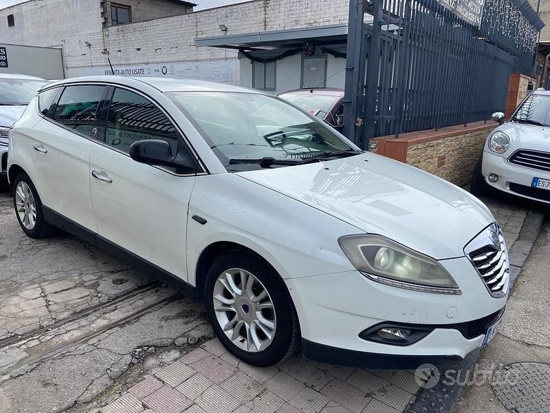 Usata Lancia Delta Silver 120 CV (88 kW) 2012 Bianco Utilitaria