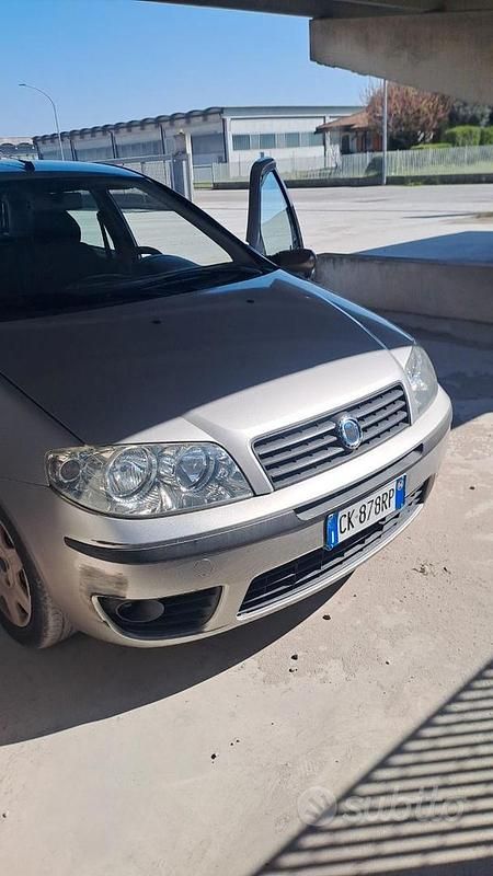 Usata Fiat Punto 2004 Grigio Utilitaria