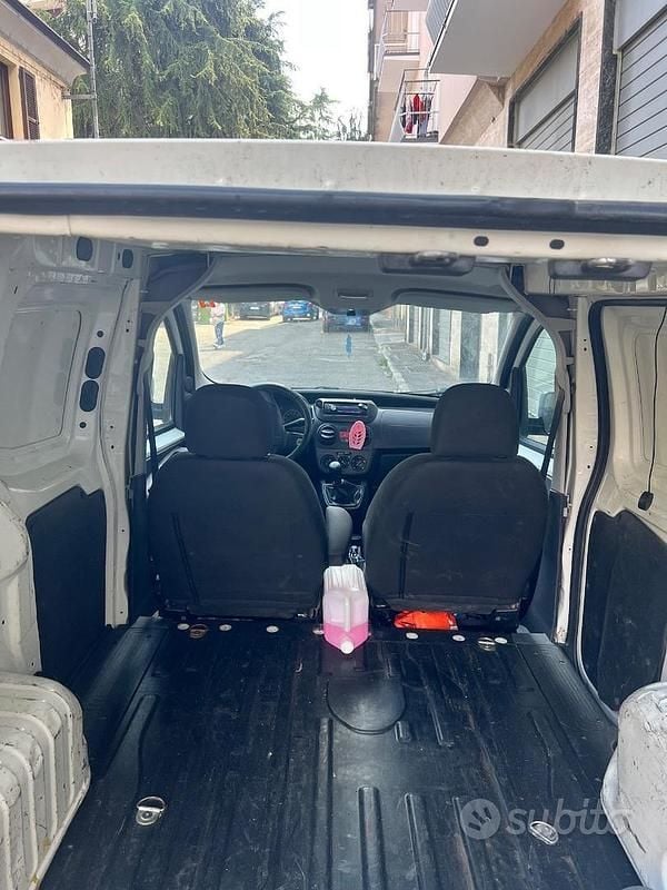 Usata Fiat Fiorino 75 CV (55 kW) 2012 Bianco Monovolume