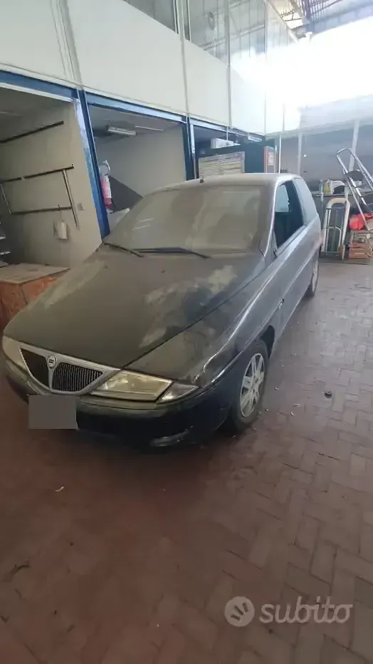 Usata Lancia Ypsilon 60 CV (44 kW) 2002 Utilitaria