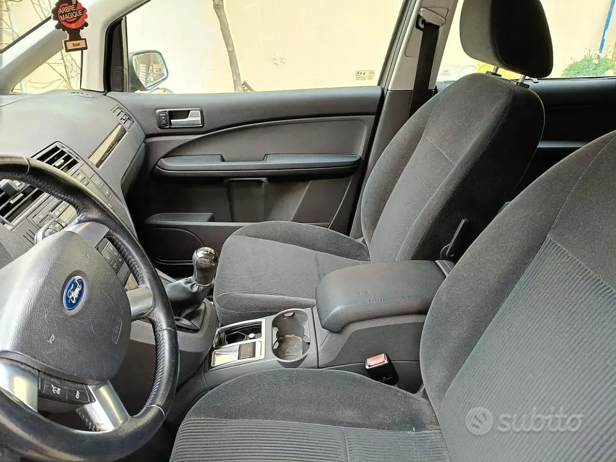 Usata Ford C-MAX Ghia 2004 Monovolume
