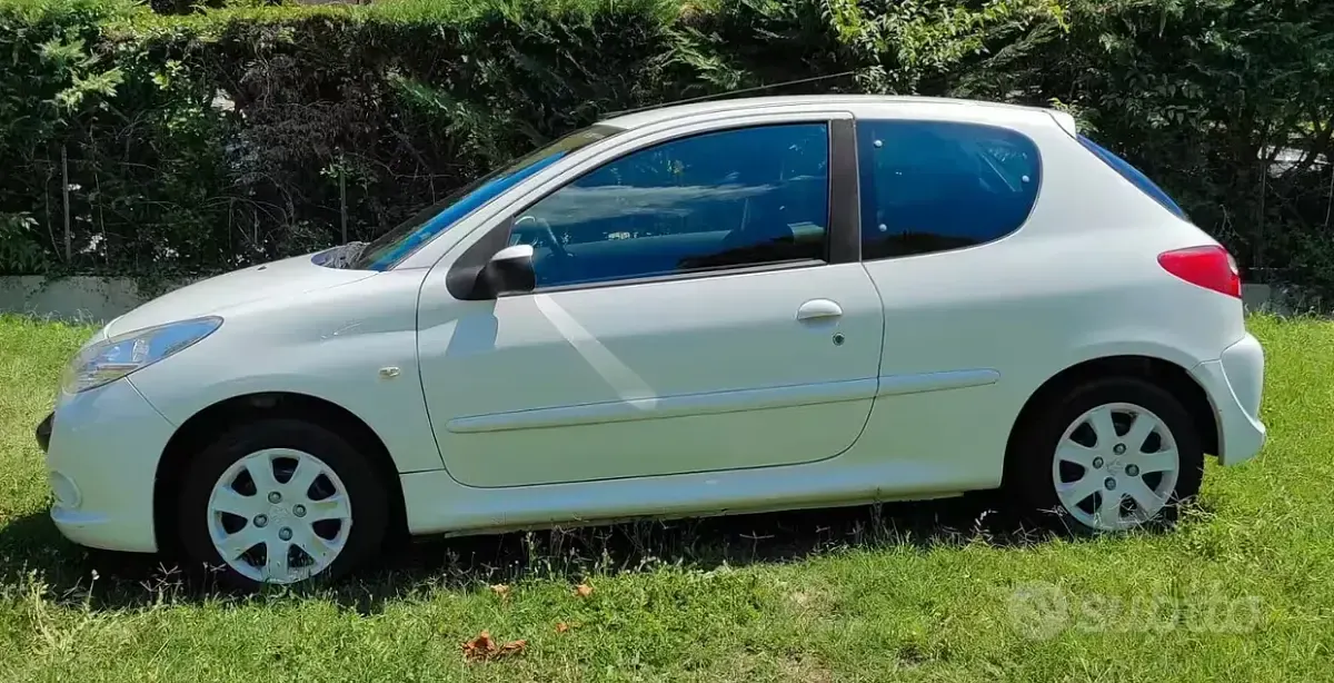 Usata Peugeot 206 57 CV (41 kW) 2010 Bianco Berlina