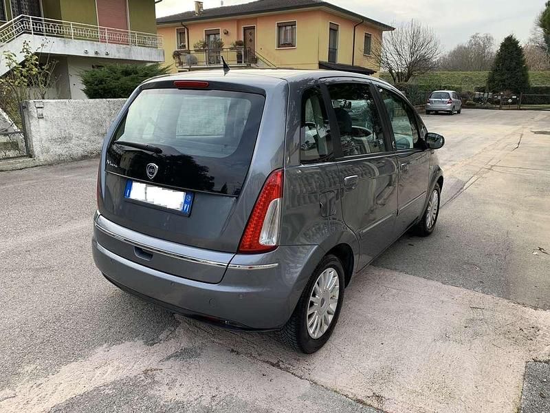 Usata Lancia Musa 77 CV (56 kW) 2012 Blu/azzurro Monovolume