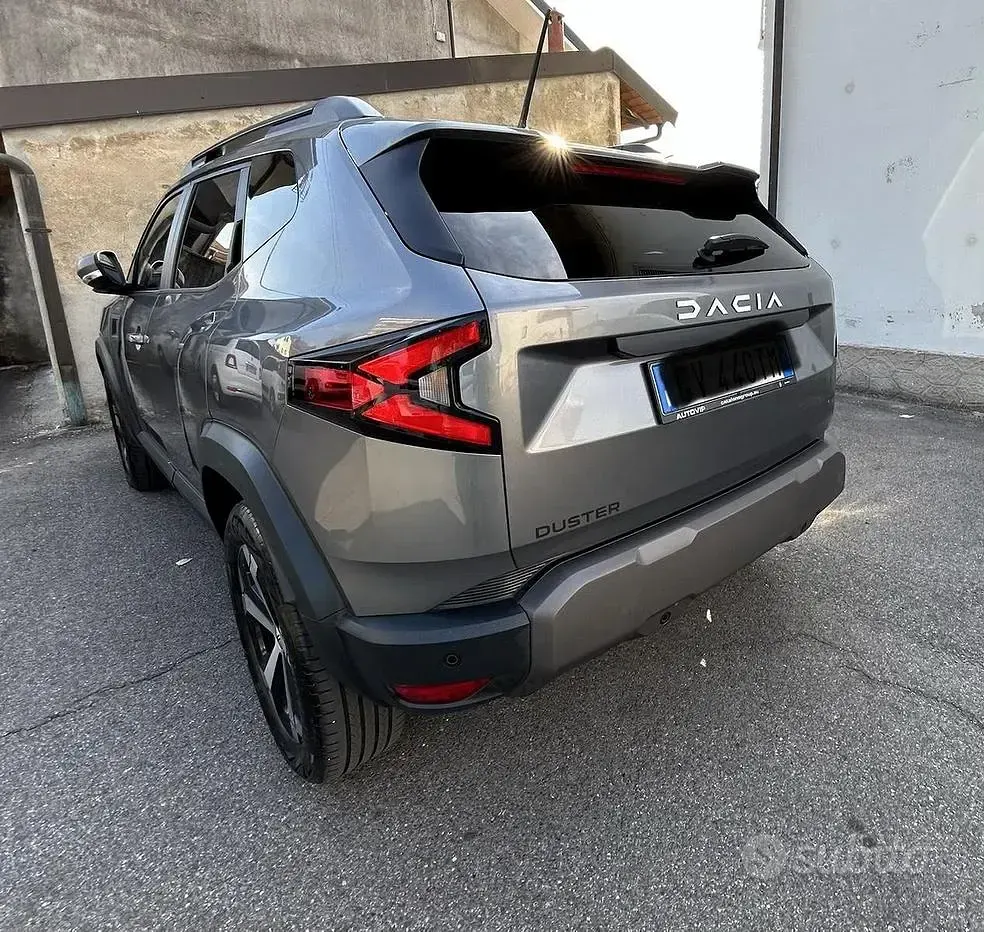 Usata Dacia Duster 101 CV (74 kW) 2024 Grigio SUV
