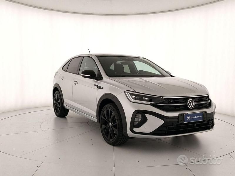 Usata VW Taigo R-line 110 CV (80 kW) 2022 Reflex silver metallizzato ner SUV