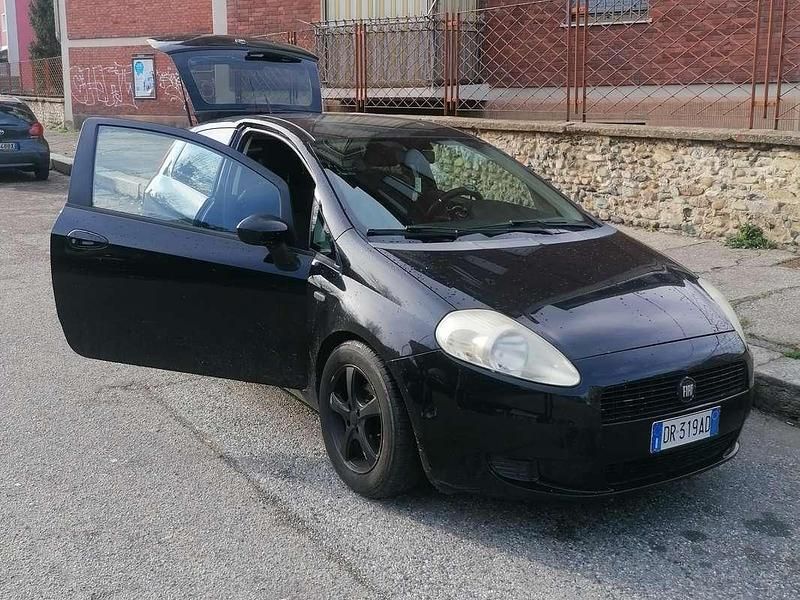 Usata Fiat Grande Punto 65 CV (47 kW) 2008 Nero Utilitaria